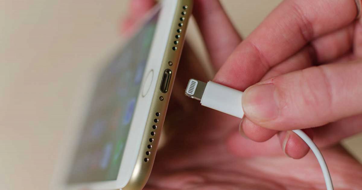 Το iphone 12 που έρχεται θα πουλιέται χωρίς φορτιστή
