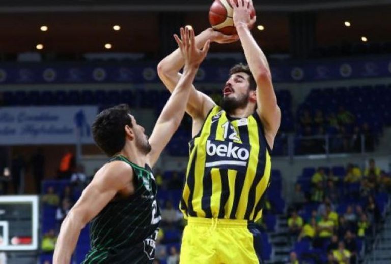 Φενέρμπαχτσε: Παρελθόν οι Κάλινιτς, Ουίλιαμς και Λοβέρν