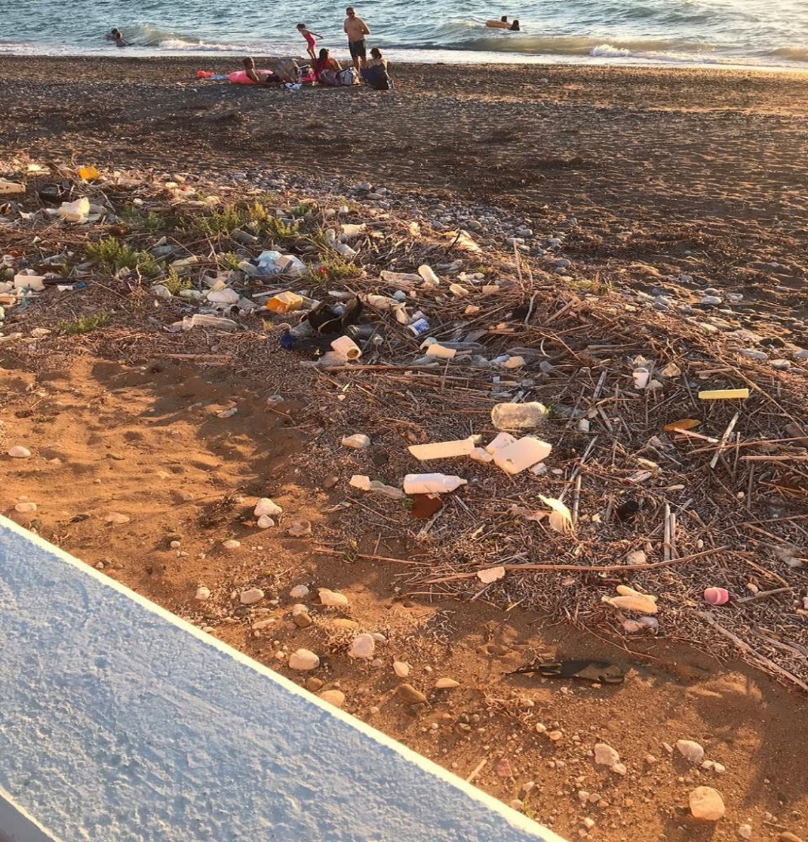 Καταγγελία αναγνώστη: Τραγική λόγω σκουπιδιών η κατάσταση στο Αλεποχώρι