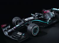 Mercedes Formula 1: Με μαύρα μονοθέσια κόντρα στο ρατσισμό Mercedes Formula 1: Με μαύρα μονοθέσια κόντρα στο ρατσισμό