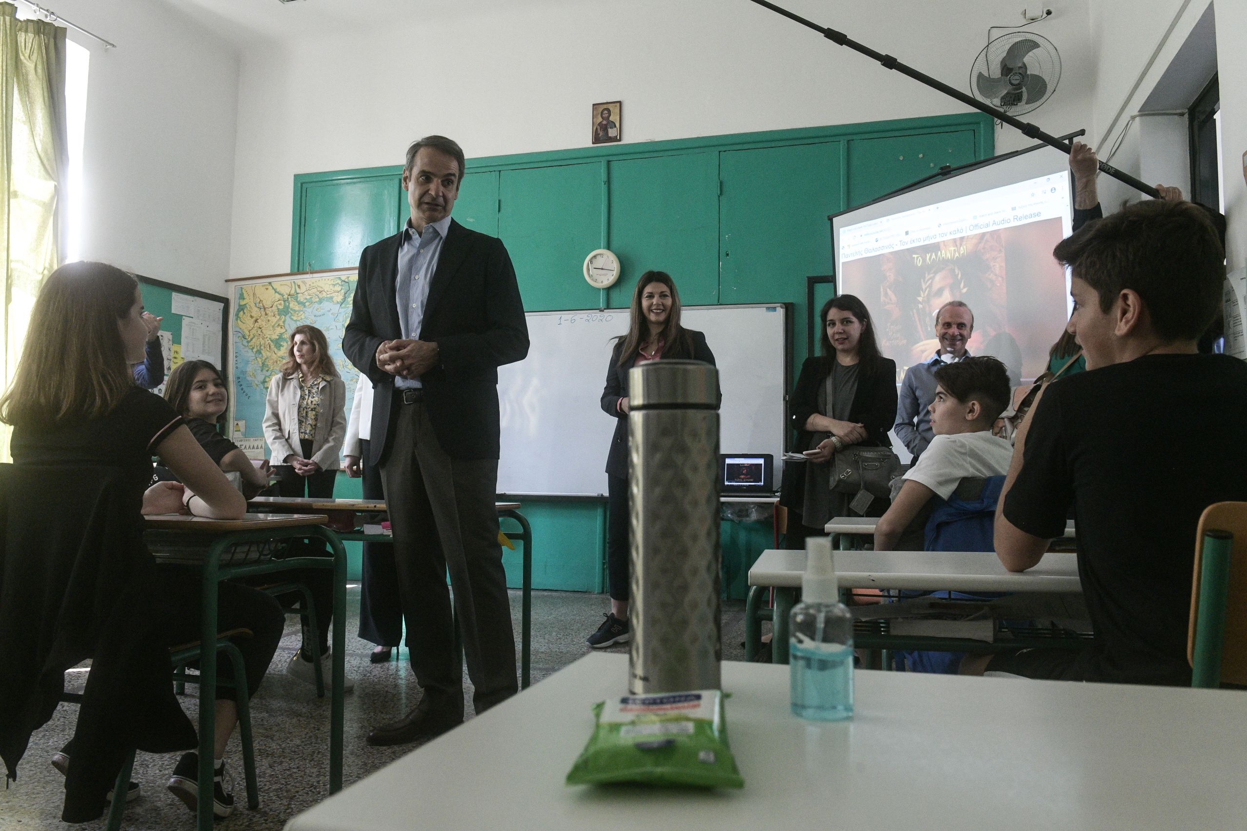 Μητσοτάκης σχολείο Καλλιθέας: Στο 2ο δημοτικό σχολείο βρέθηκε ο πρωθυπουργός