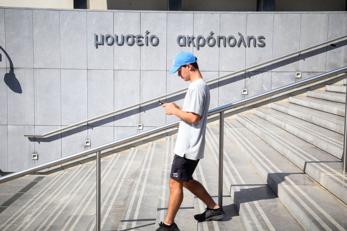 Άρση μέτρων: Ανεβάζουν ρολά τα μουσεία – Μέτρα προστασίας για επισκέπτες και εργαζόμενους