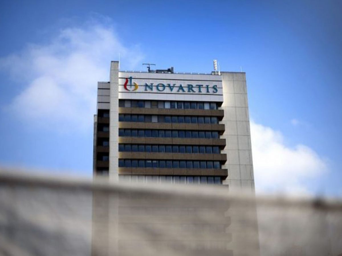 Novartis: Ο εξωδικαστικός συμβιβασμός στις ΗΠΑ προκαλεί αντιδράσεις στην Ελλάδα