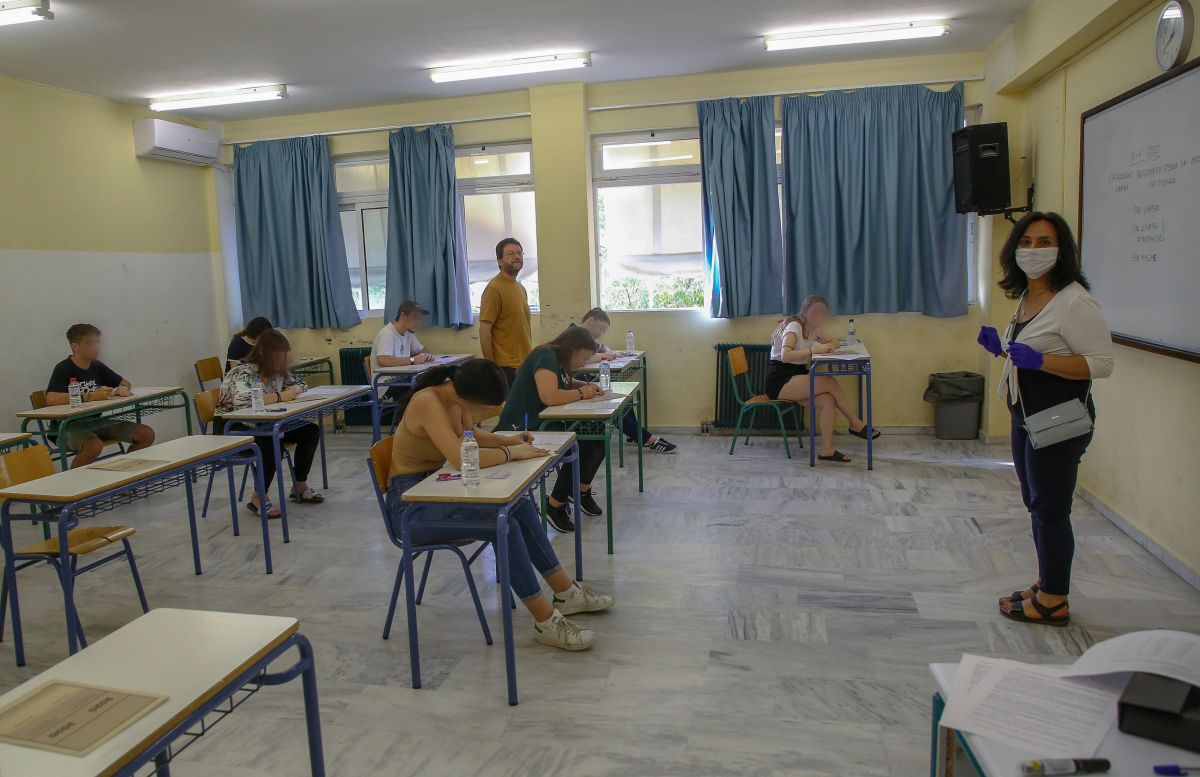 Πανελλήνιες ειδικά μαθήματα: Αυτά είναι τα σημερινά θέματα στα Αγγλικά