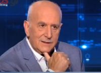 Γιώργος Παπαδάκης στο «Ενώπιος Ενωπίω»: Έχω κουβαλήσει μέχρι και στεφάνια σε νεκροταφείο Γιώργος Παπαδάκης στο «Ενώπιος Ενωπίω»: Έχω κουβαλήσει μέχρι και στεφάνια σε νεκροταφείο