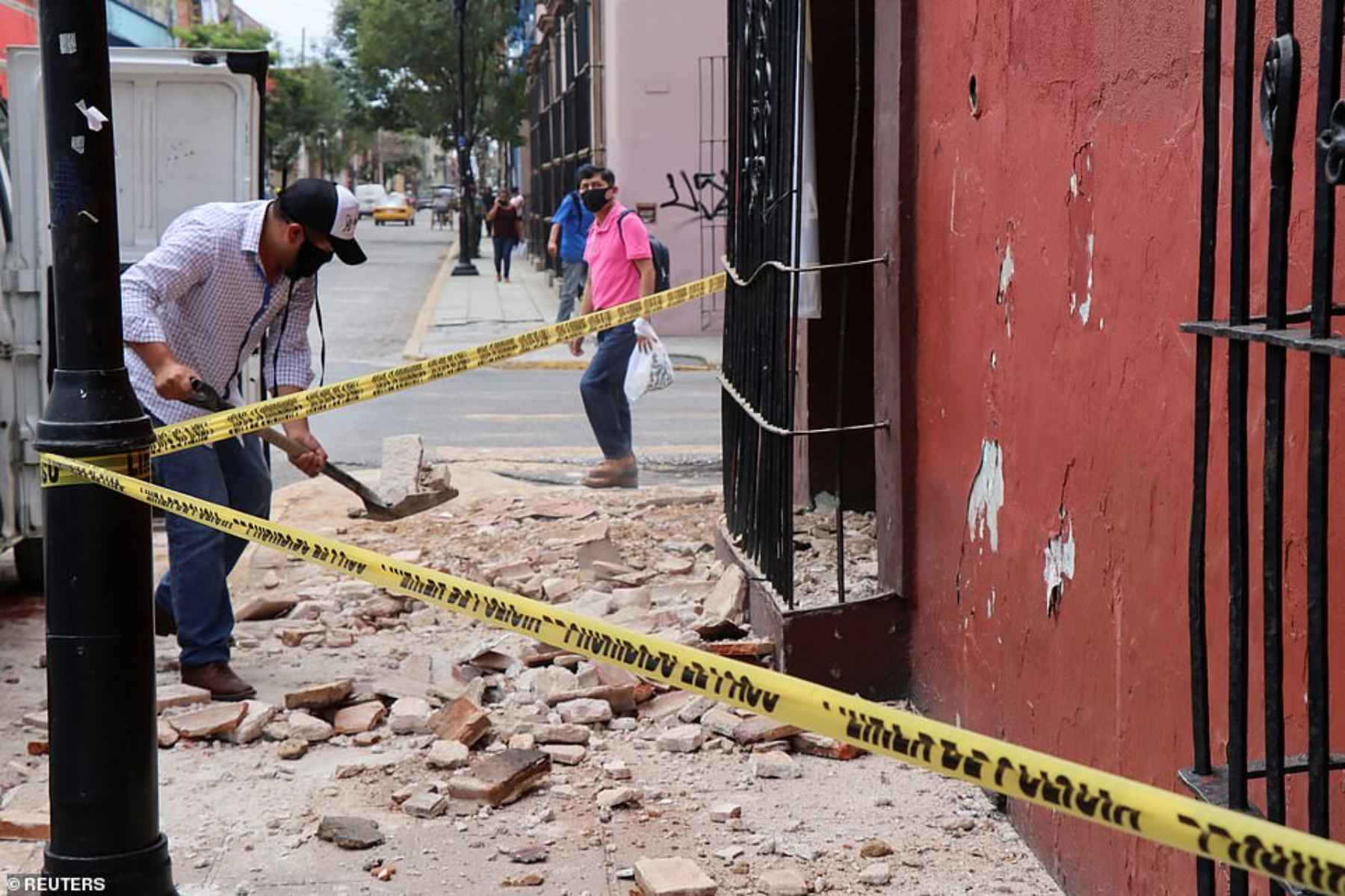 Σεισμός Μεξικό: Η επόμενη μέρα – Πέντε οι νεκροί και δεκάδες οι τραυματίες