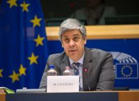 Πρόεδρος Eurogroup: «Βρισκόμαστε σε ύφεση» – Πρόκειται για μια δύσκολη περίοδο και για την ελληνική οικονομία Πρόεδρος Eurogroup: «Βρισκόμαστε σε ύφεση» – Πρόκειται για μια δύσκολη περίοδο και για την ελληνική οικονομία
