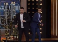 The 2night Show καλεσμένοι σήμερα Τετάρτη 10/6: Τσιμιτσέλης, Καραφώτης και Σερέτη στο πλατό του Αρναούτογλου The 2night Show καλεσμένοι σήμερα Τετάρτη 10/6: Τσιμιτσέλης, Καραφώτης και Σερέτη στο πλατό του Αρναούτογλου