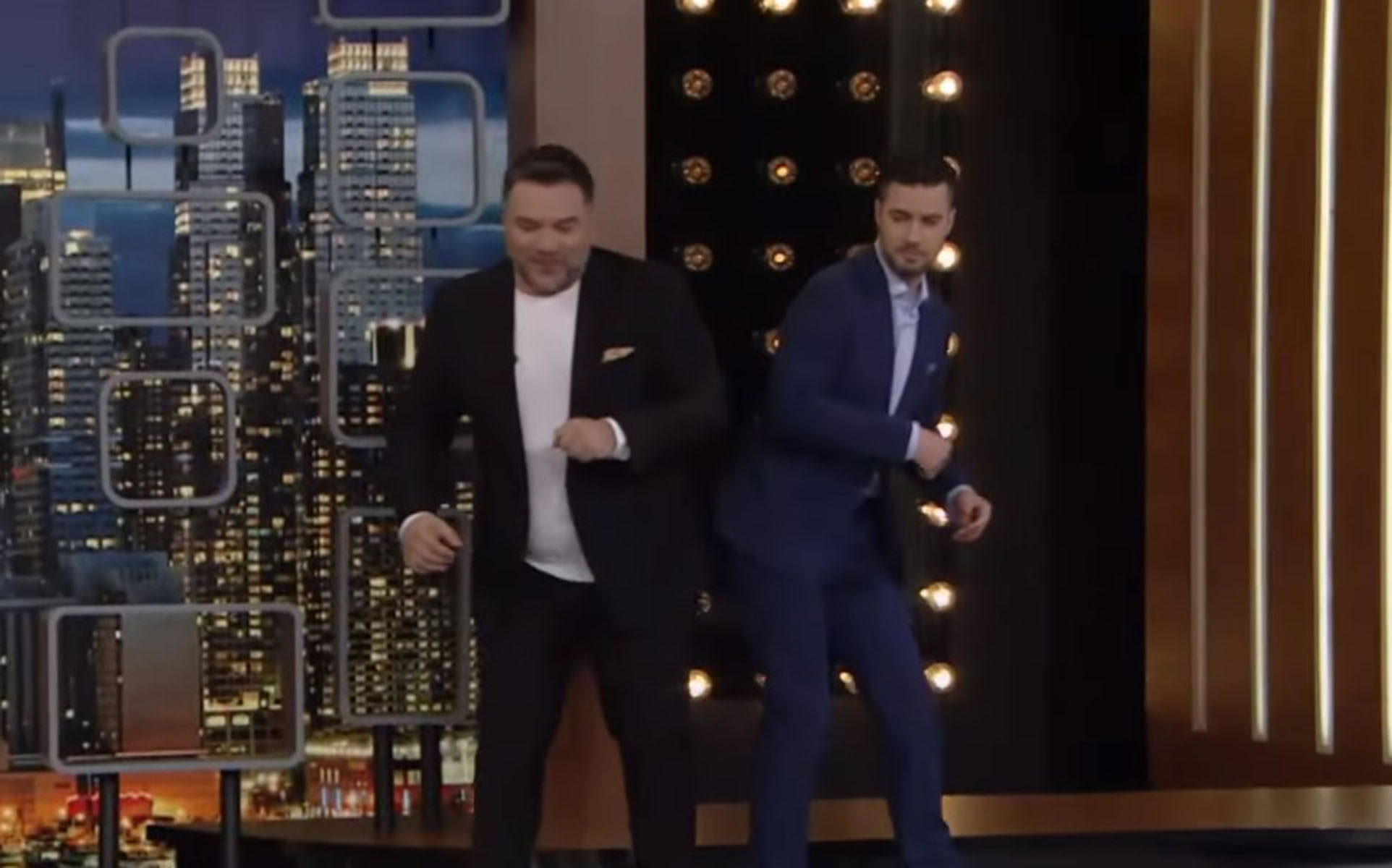 The 2night Show καλεσμένοι σήμερα Τετάρτη 10/6: Τσιμιτσέλης, Καραφώτης και Σερέτη στο πλατό του Αρναούτογλου
