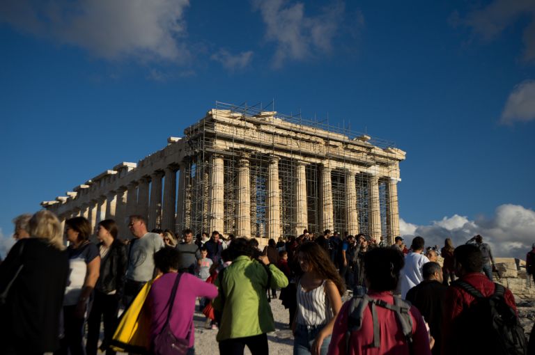 Ξεναγοί Μητσοτάκης: Επιστολή στον πρωθυπουργό για τα προβλήματα του κλάδου