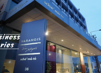 Δια χειρός Βαράγκη