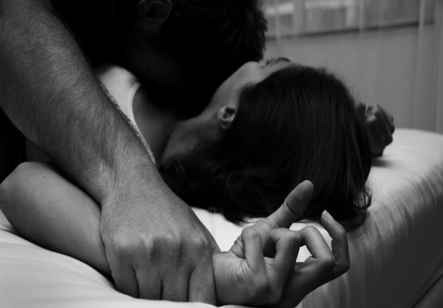 Πατέρας βιασμός κόρης: Ομόφωνα ένοχος – Την βίαζε για 15 χρόνια στα Χανιά