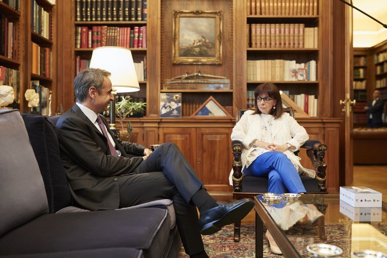 Μητσοτάκης Σακελλαροπούλου: Συναίνεση ζήτησε η Πρόεδρος της Δημοκρατίας για το Ταμείο Ανάκαμψης
