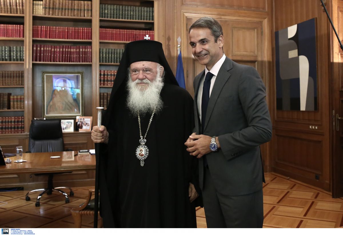 Μητσοτάκης Αγιά Σοφιά: Τηλεφωνική επικοινωνία με τον Ιερώνυμο για το ζήτημα