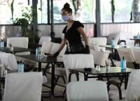 Χρήση μάσκας: Υποχρεωτική σε ΔΕΚΟ, τράπεζες, ΟΤΑ και καταστήματα Χρήση μάσκας: Υποχρεωτική σε ΔΕΚΟ, τράπεζες, ΟΤΑ και καταστήματα