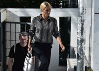 Δολοφονία Μακρή: «Καθάρματα» φώναζε η Βικτώρια Καρύδα στους κατηγορούμενους Δολοφονία Μακρή: «Καθάρματα» φώναζε η Βικτώρια Καρύδα στους κατηγορούμενους