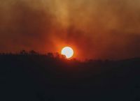 Φωτιές τώρα: Μαίνονται οι πυρκαγιές σε Ηλεία και Κορινθία