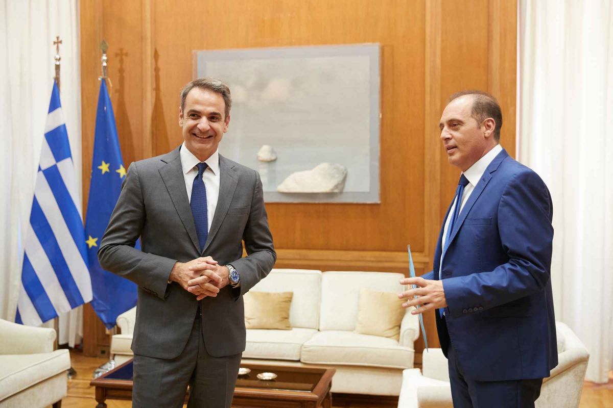 Βελόπουλος Μητσοτάκης: «Ομονοούντες οι Έλληνες κερδίζουν και το πιο ισχυρό τείχος»