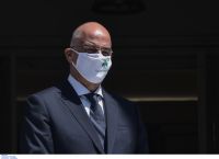 Δένδιας μάσκα Παναθηναϊκού: Έτσι υποδέχτηκε την Ισπανίδα ΥΠΕΞ Δένδιας μάσκα Παναθηναϊκού: Έτσι υποδέχτηκε την Ισπανίδα ΥΠΕΞ