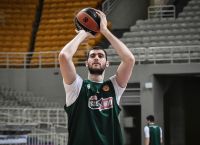 Γιώργος Παπαγιάννης Παναθηναϊκός: Μεταμορφωμένος ο σέντερ του «τριφυλλιού» Γιώργος Παπαγιάννης Παναθηναϊκός: Μεταμορφωμένος ο σέντερ του «τριφυλλιού»