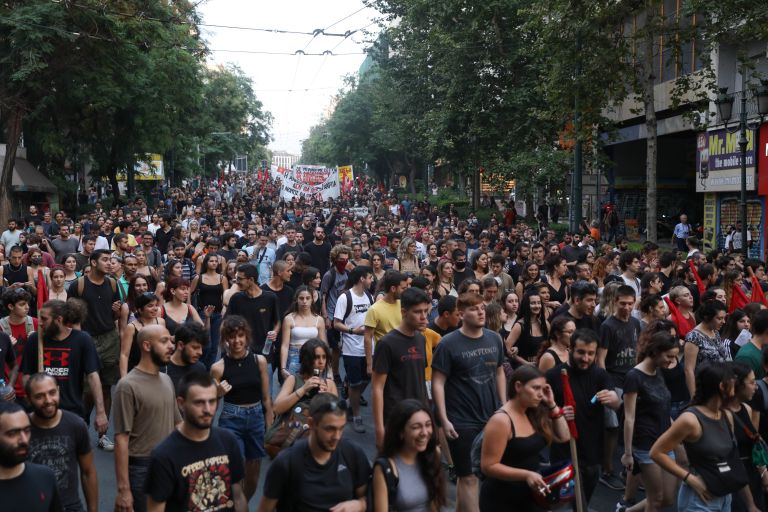 Νομοσχέδιο διαδηλώσεις: Πορεία στην Αθήνα ενάντια στον νόμο Χρυσοχοΐδη