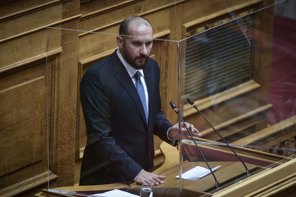 ΣΥΡΙΖΑ Βουλή: Αποχώρησε το κόμμα της αξιωματικής αντιπολίτευσης – «Σας αφήνουμε να το ευχαριστηθείτε»