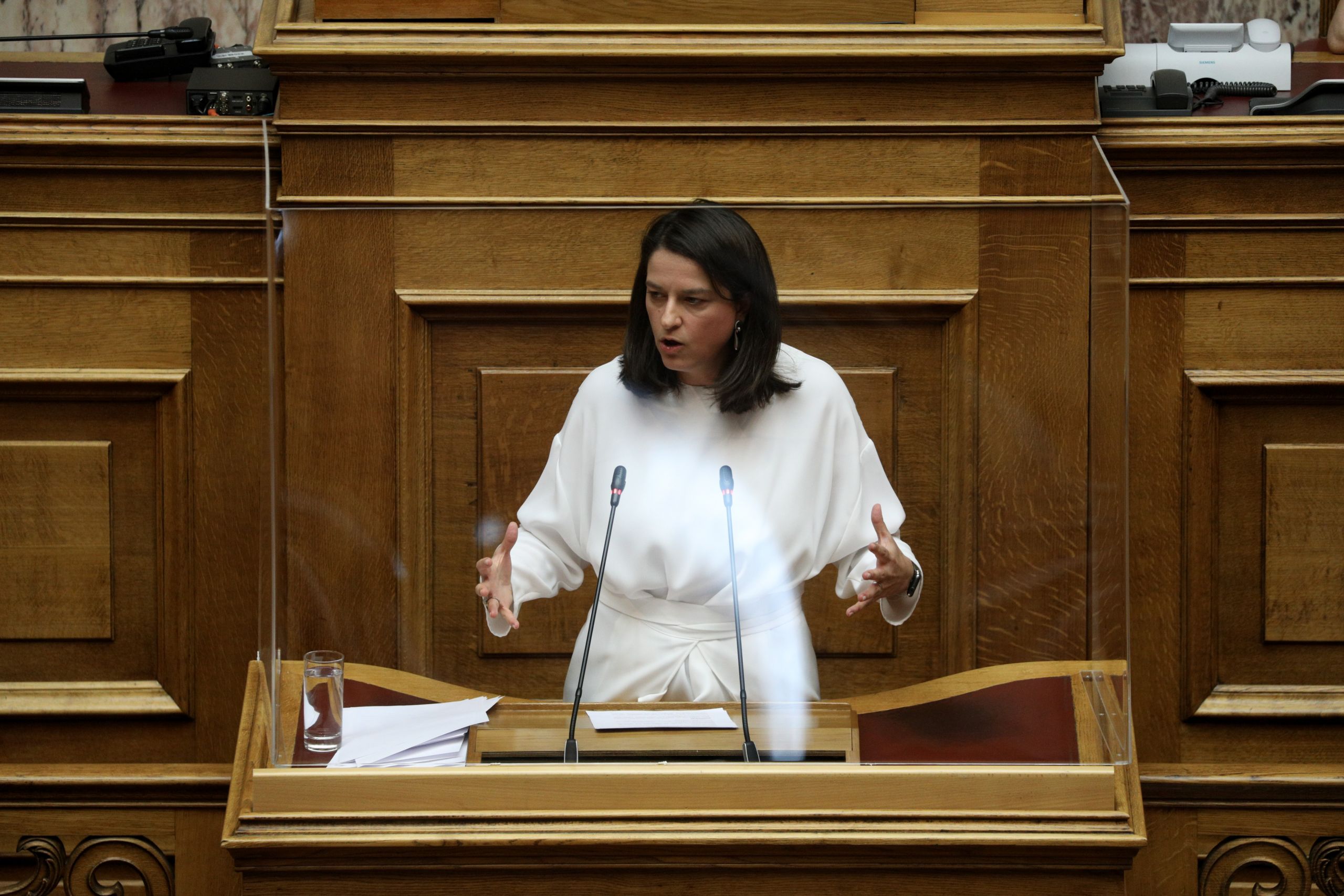 Νομοσχέδιο ιδιωτική εκπαίδευση: Σύγκρουση στη Βουλή – Τι λένε τα κόμματα