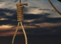 Σύρος κρεμασμένη γυναίκα: 59χρονη βρέθηκε κρεμασμένη σε δέντρο Σύρος κρεμασμένη γυναίκα: 59χρονη βρέθηκε κρεμασμένη σε δέντρο