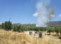 Φωτιά τώρα στους Αγίους Θεοδώρους Φωτιά τώρα στους Αγίους Θεοδώρους