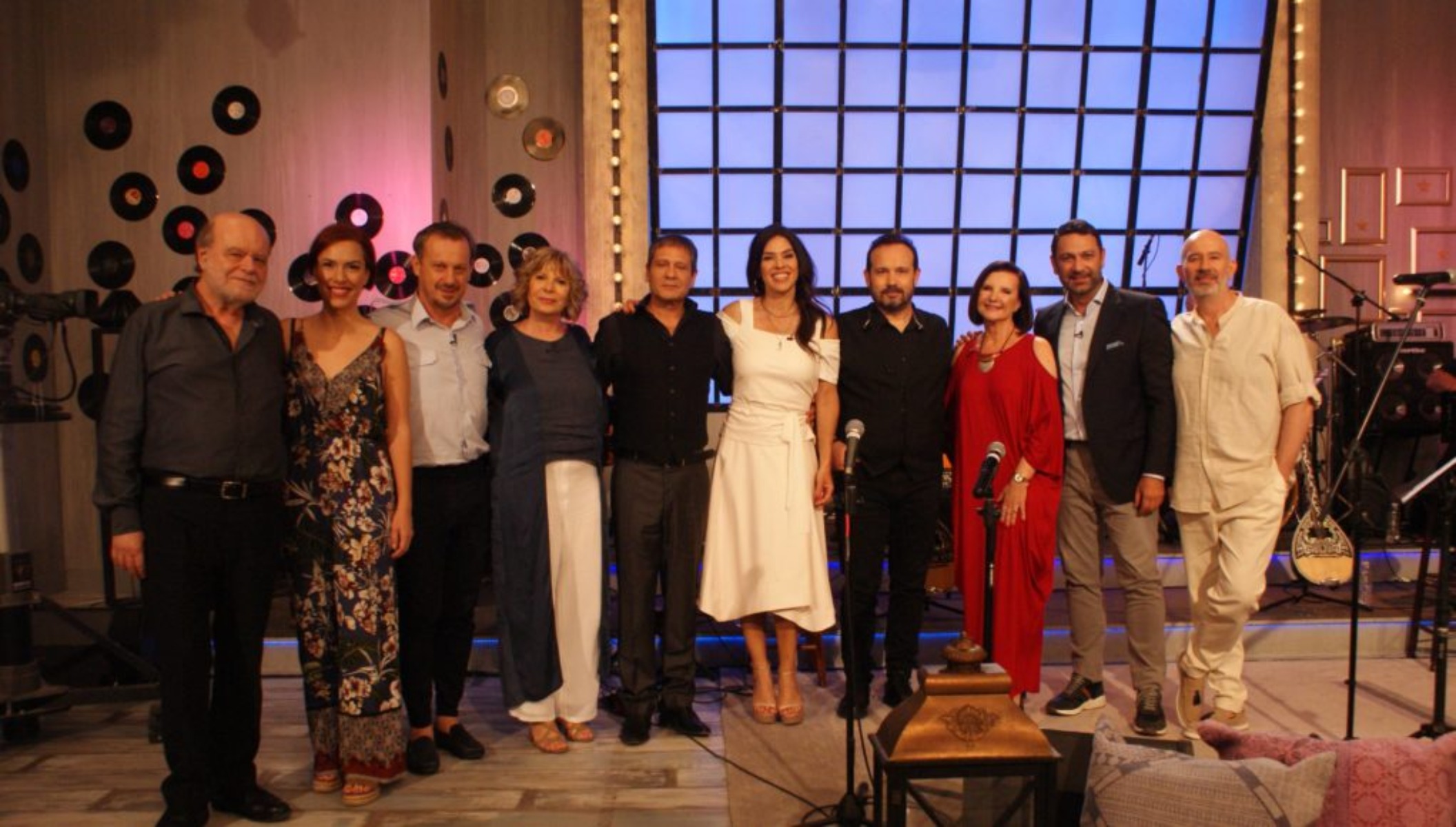 Άννα Μπιθικώτση: Η κόρη του μεγάλου τραγουδιστή μας ξενάγησε στη διαδρομή του