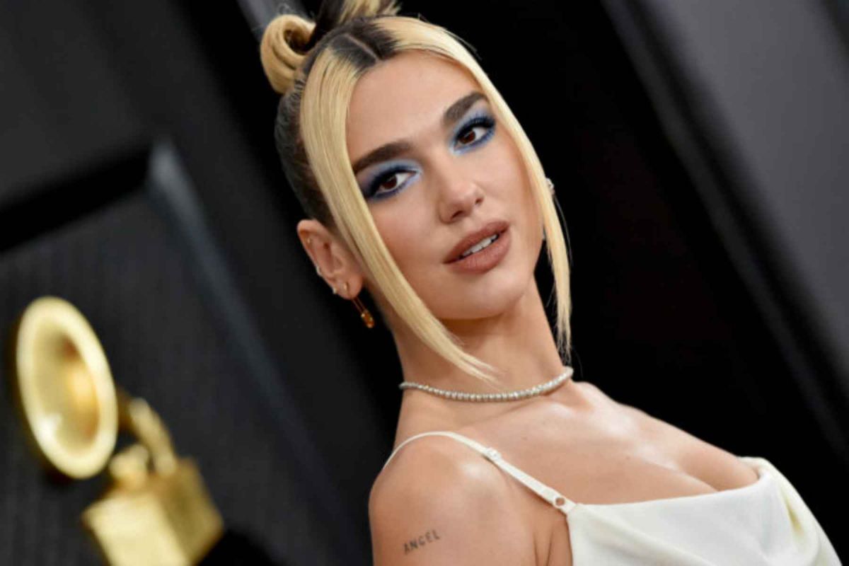 Dua Lipa: Δημοσίευσε φωτογραφία με τη «Μεγάλη Αλβανία» και προκάλεσε αντιδράσεις