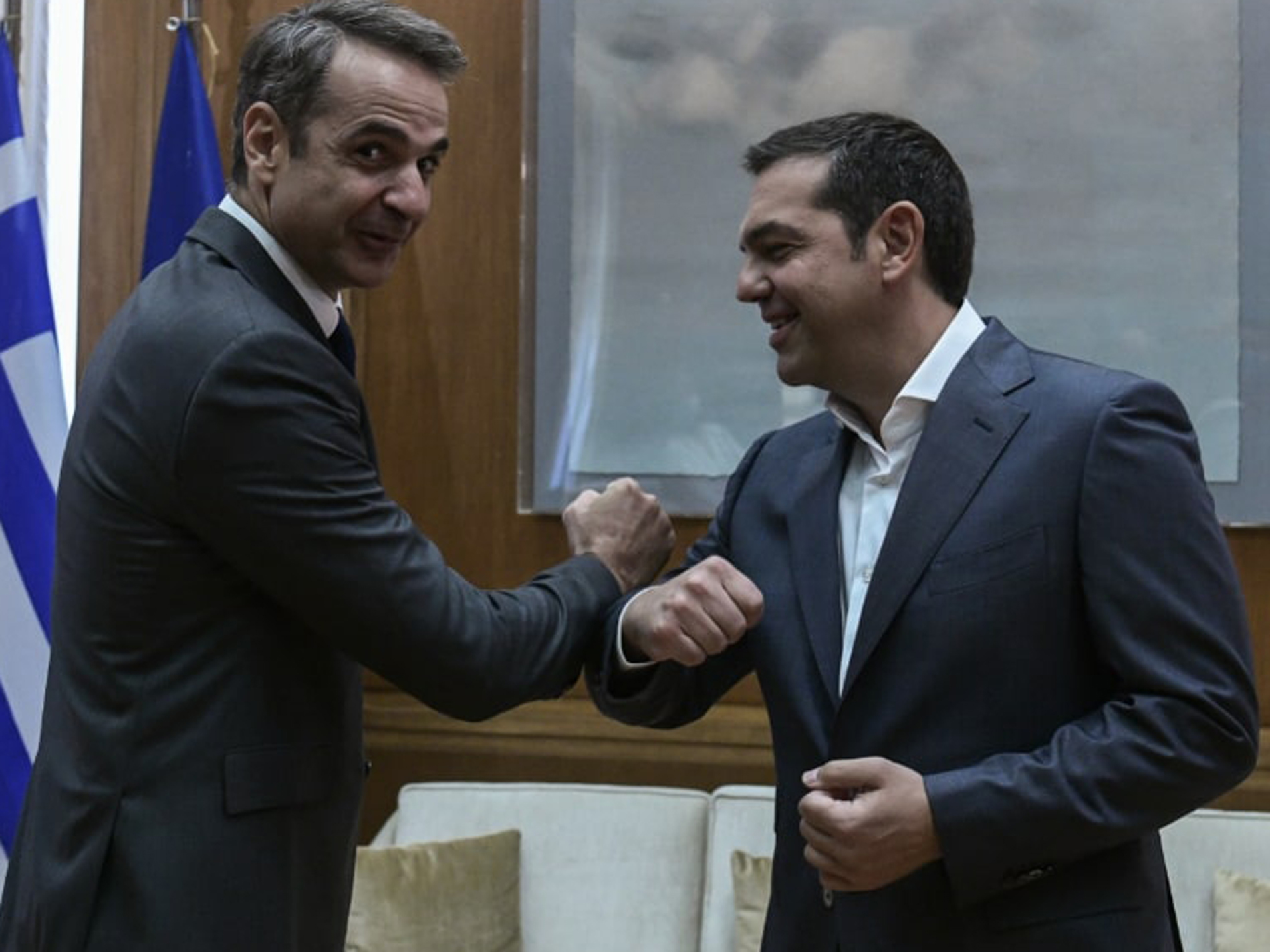 Δημοσκόπηση Interview: Η διαφορά ΝΔ με ΣΥΡΙΖΑ στις 20 μονάδες – Το 60% θα κάνει το εμβόλιο κορωνοϊού