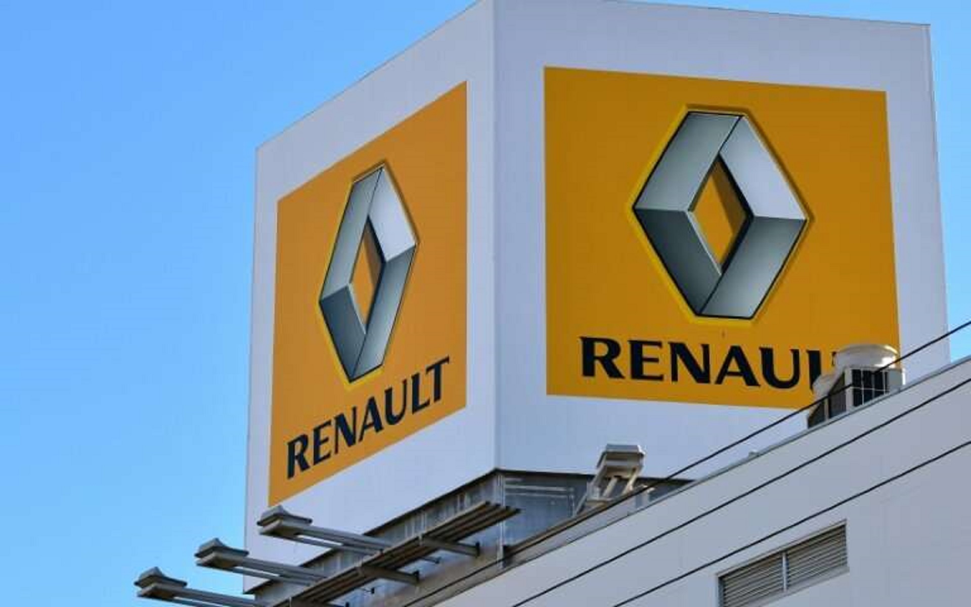 Renault: Βαρύ το οικονομικό πλήγμα για την αυτοκινητοβιομηχανία