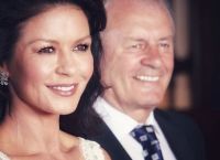 Διπολική διαταραχή: Η λίστα με τους διάσημους που παλεύουν με την ψυχική τους υγεία [pics+vid]