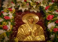 Αγία Μαρίνα προστάτιδα: Πλήθος κόσμου προσκύνησε την εικόνα της [pics+vid]