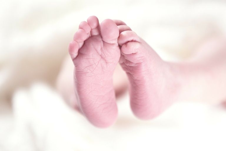Υπουργείο Εργασίας Unicef: Συνεργάζονται για την υιοθεσία και την αναδοχή παιδιών