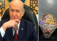 Αγιά Σοφιά Μπαχτσελί: Θύελλα αντιφράσεων για το δαχτυλίδι που φόρεσε Αγιά Σοφιά Μπαχτσελί: Θύελλα αντιφράσεων για το δαχτυλίδι που φόρεσε