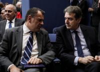 Βασίλης Μάγγος Χρυσοχοΐδης: Συγκρούονται τα κόμματα για τον θάνατο του νεαρού στον Βόλο