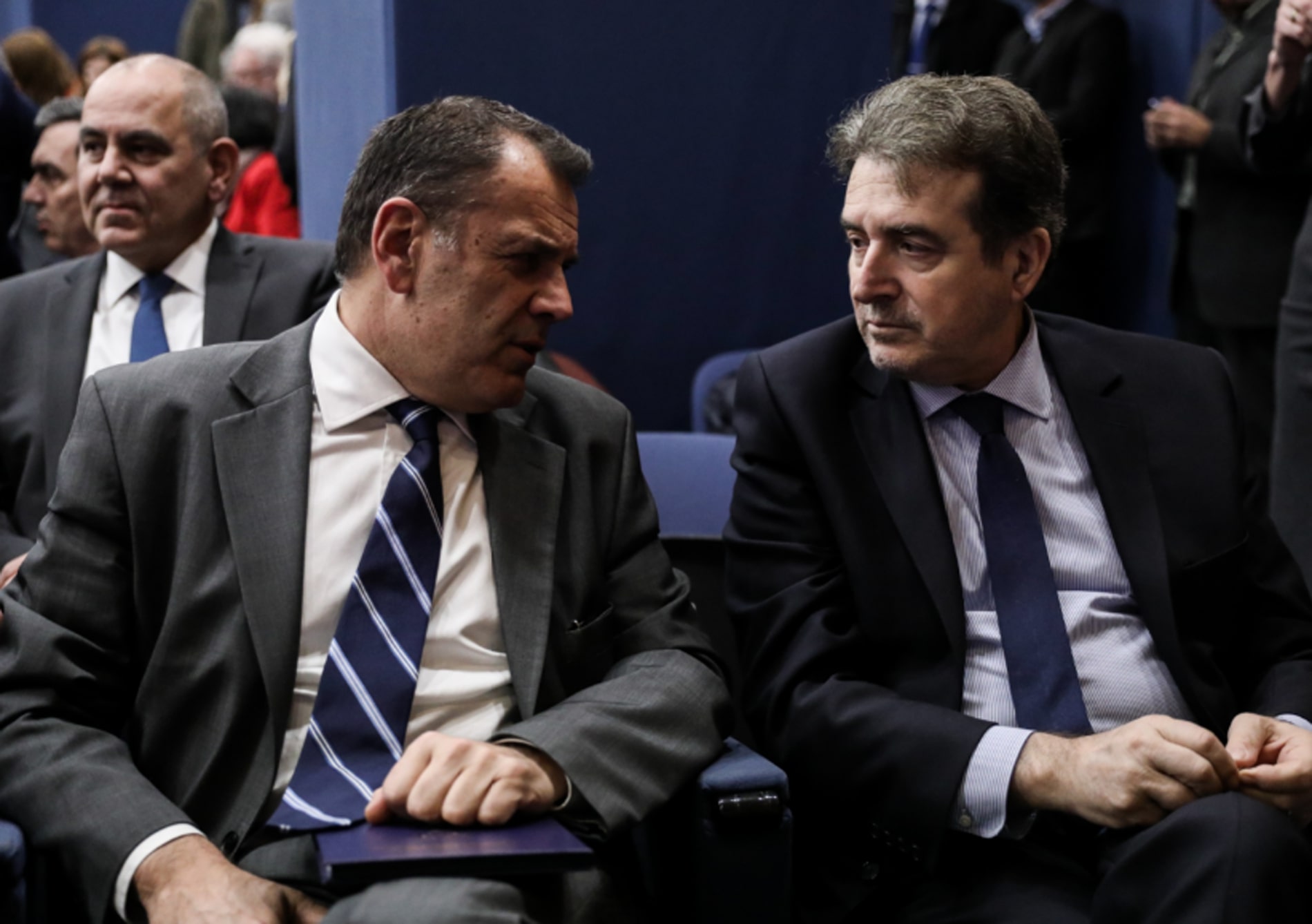 Βασίλης Μάγγος Χρυσοχοΐδης: Συγκρούονται τα κόμματα για τον θάνατο του νεαρού στον Βόλο