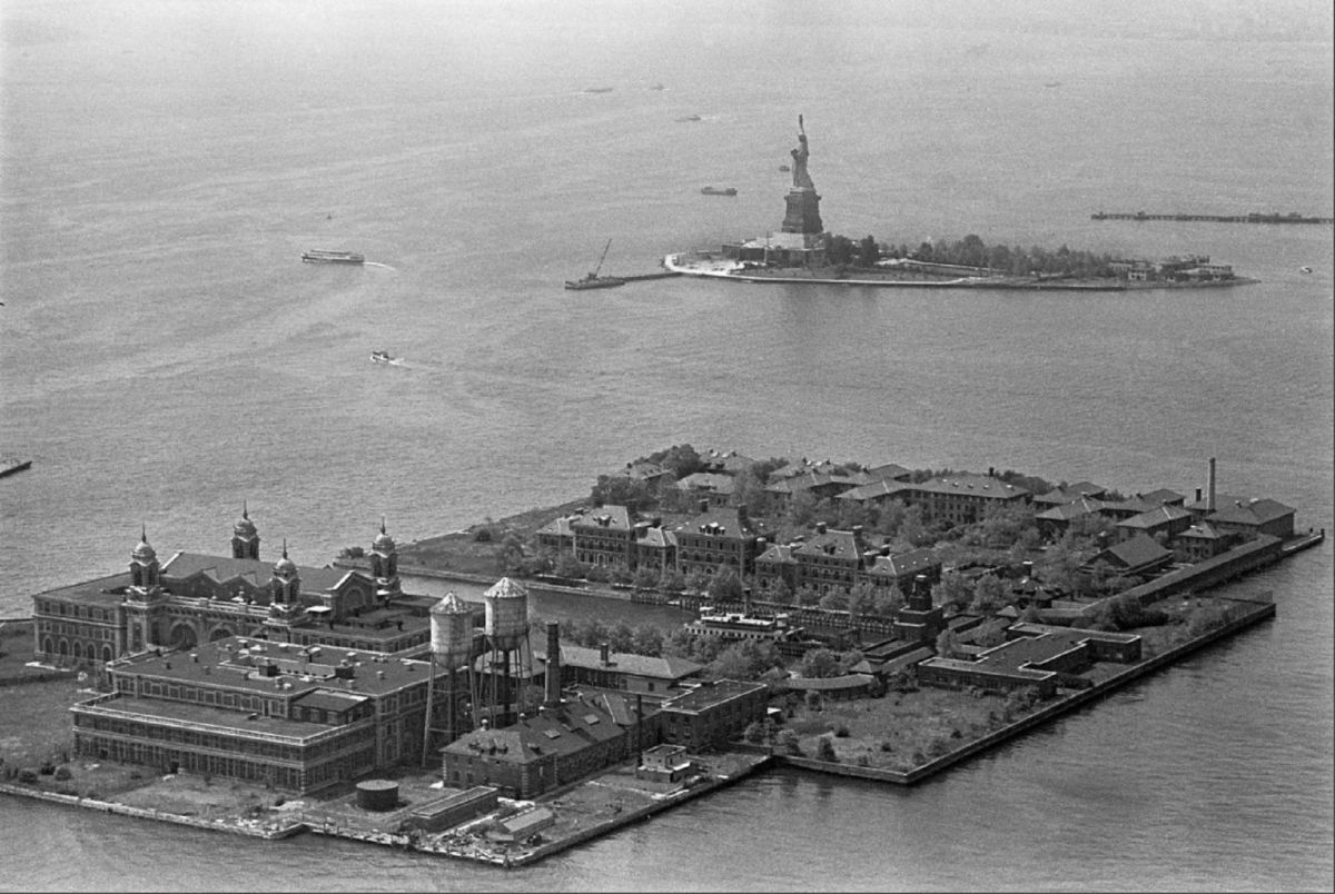Ellis Island: Το “διαβατήριο” για τη γη της επαγγελίας