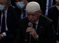 Αγιά Σοφιά: Ο Ερντογάν προσεύχεται στην Μεγάλη Εκκλησία Αγιά Σοφιά: Ο Ερντογάν προσεύχεται στην Μεγάλη Εκκλησία
