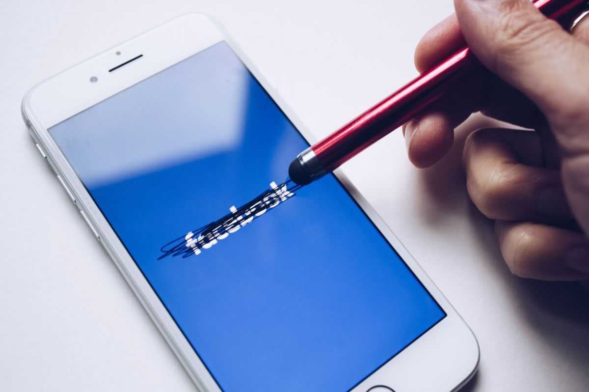 Πώς να διαγράψεις παλιές δημοσιεύσεις στο Facebοok χωρίς να ψάχνεις με τις ώρες