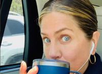 Τζένιφερ Άνιστον: Ξέσπασε εναντίον όσων δεν δέχονται να φορέσουν μάσκα [pic]