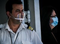 Χρήση μάσκας: Αυτά είναι τα λάθη που κάνουμε όταν τη φοράμε [pics]