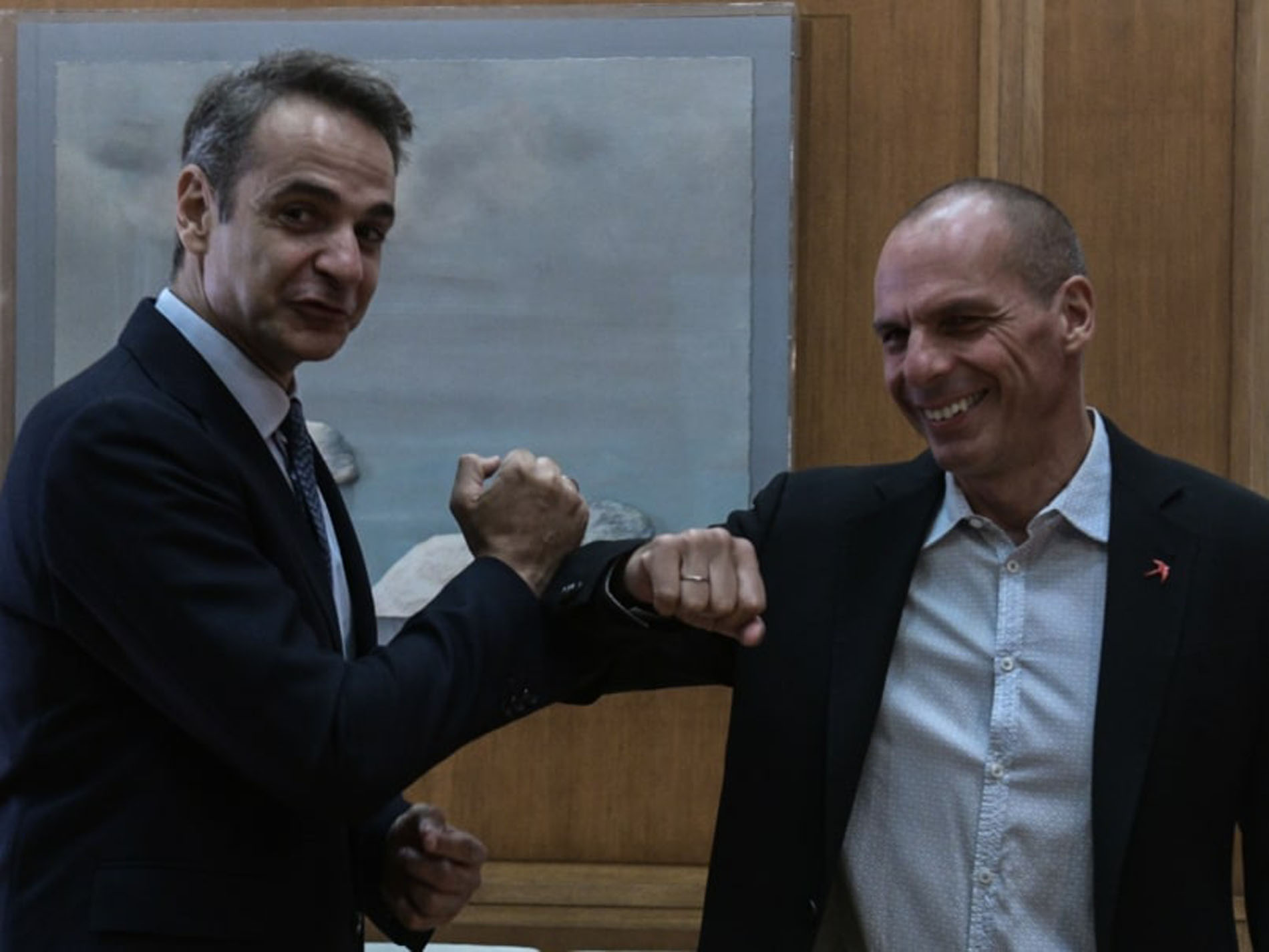 Συνάντηση Μητσοτάκη Βαρουφάκη: Να χαράξουμε εμείς τις πραγματικές κόκκινες γραμμές μας