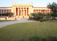 Εθνικό Αρχαιολογικό Μουσείου: Ολοκληρώθηκε η ανάπλαση του κήπου με 6000 νέα φυτά