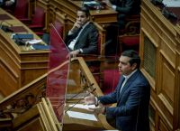 Άνοιγμα σχολείων: Αντιπαράθεση ΝΔ με ΣΥΡΙΖΑ για τη νέα σχολική χρονιά