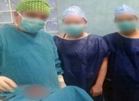 Ψευτογιατρός: Φωτογραφία ντοκουμέντο – Ο 47χρονος μέσα στο χειρουργείο Ψευτογιατρός: Φωτογραφία ντοκουμέντο – Ο 47χρονος μέσα στο χειρουργείο