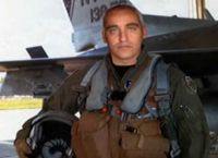 Ψευτογιατρός: Νέα φωτογραφία ντοκουμέντο με την στολή πιλότου Ψευτογιατρός: Νέα φωτογραφία ντοκουμέντο με την στολή πιλότου