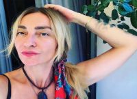 Ρούλα Ρέβη: Στο νοσοκομείο με γυναικολογικό πρόβλημα η φωτογράφος